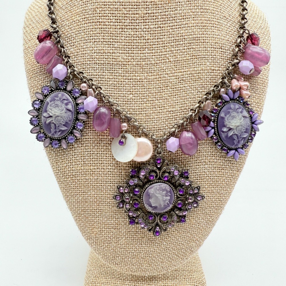 Vintage 18" Purple Rhinestone and Faux Pearl Necklace w/‎ Lady and Floral Cameos